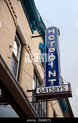 Gatsby's (magasin de meubles), Hotpoint signe, 25 Railroad, Great Barrington, MA Banque D'Images