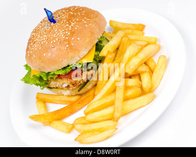 Cheeseburger avec des frites Banque D'Images