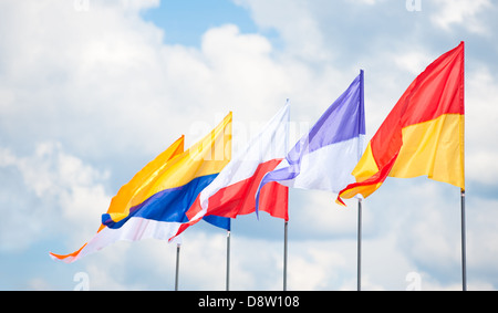 Drapeaux triangulaires Banque D'Images