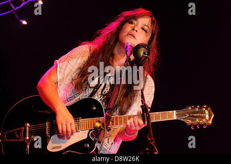 Toronto, Canada. 4 juin 2013. Chanteur et compositeur Rachael Yamagata effectue chez Virgin Mobile Mod Club à Toronto. (Us/N8N) Banque D'Images