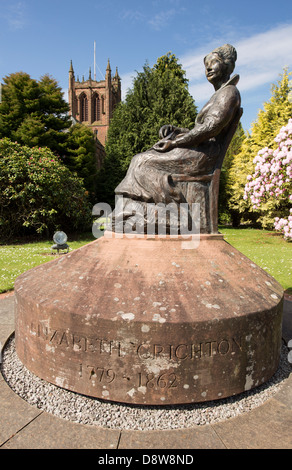 Jardins statue d'Elizabeth Crichton Crichton (fondateur de l'Hôpital Royal de Crichton maintenant un campus universitaire) Dumfries Scotland Banque D'Images