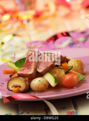 Tataki de boeuf et légumes Banque D'Images