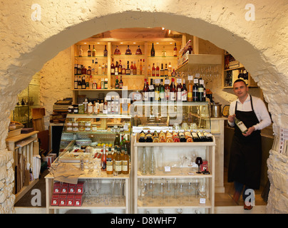 La cave de Mougins de Roger Vergé's old winery Banque D'Images