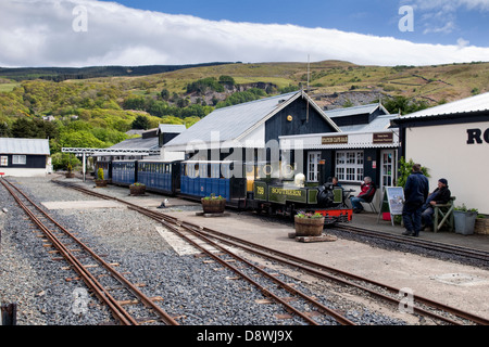 Fairbourne maquette ferroviaire sur la côte de la baie de Barmouth, Gwynedd, Pays de Galles, Royaume-Uni le jour ensoleillé Banque D'Images