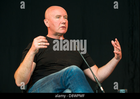 Irvine Welsh romancière et dramaturge écossais photographié à Hay Festival 2013 Hay-on-Wye Powys Pays de Galles UK Banque D'Images