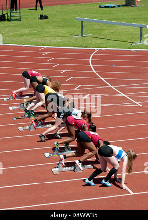 L'athlétisme, les adolescentes 100m. Banque D'Images