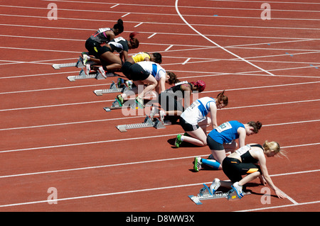 L'athlétisme, les adolescentes 100m. Banque D'Images