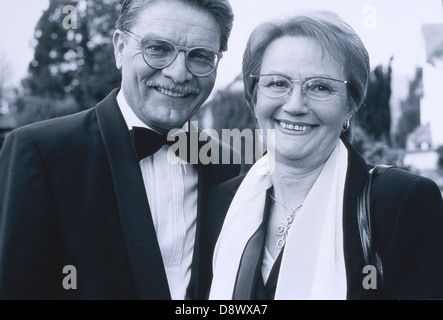 Portrait of a middle-aged couple habillé. Banque D'Images