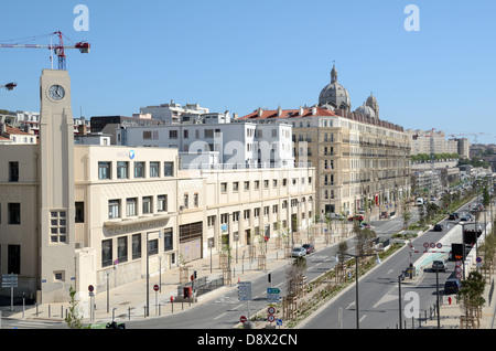 Front de mer et bâtiment Art déco SNCM (1928) sur le boulevard du littoral Quai de la Joliette Marseille Provence France Banque D'Images