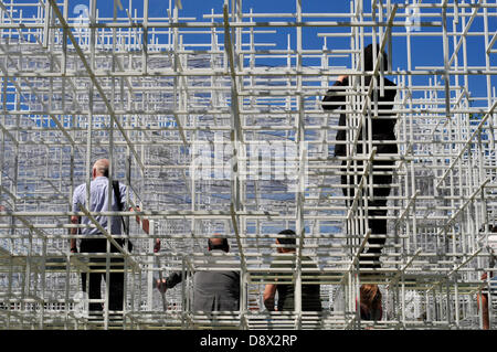 Une vue rapprochée de la Serpentine Gallery pavilion conçu par Sou Fujimoto. Londres, Royaume-Uni. Banque D'Images