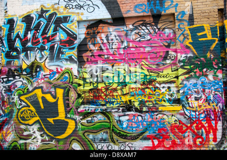 Allée couverte de graffiti à Baltimore, Maryland, USA Banque D'Images