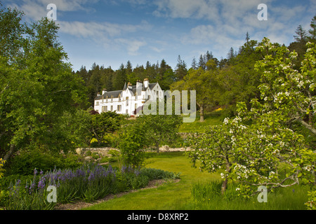 Maison ET JARDINS LOGIE LOGIE STEADING PRÈS DE FORRES MORAY ECOSSE Banque D'Images