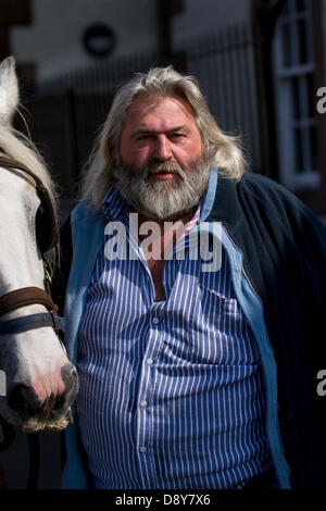 Appleby, Cumbria, Royaume-Uni. 6 juin, 2013. Eddie Spurr, 61 au de Skegness Appleby Horse Fair de Cumbria. La foire est un rassemblement annuel de Tsiganes et Voyageurs qui a lieu sur la première semaine de juin, et n'a eu lieu depuis le règne de Jacques II, qui ont accordé une charte royale en 1685 permettant à un cheval juste 'près de la rivière Eden'. Credit : Mar Photographics/Alamy Live News Banque D'Images