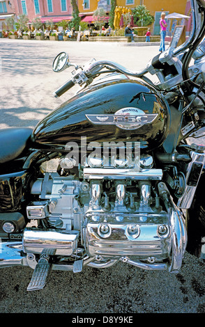 Un très grand brillant moteur moto Banque D'Images