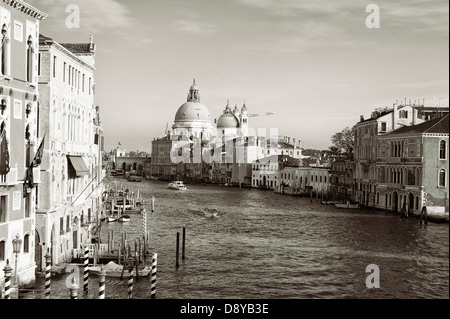 Vue sur Grand Canal de pont de l'Accademia, Venise Banque D'Images