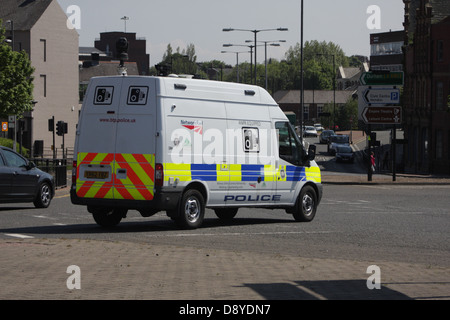 La police britannique des transports van, équipé d'ANPR (reconnaissance automatique des plaques d') système de caméra. Banque D'Images