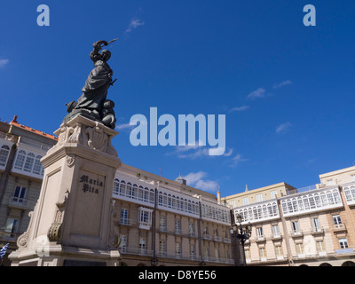 Maria Pita statue à la place de Maria Pita, La Corogne, Galice, Espagne, Europe Banque D'Images