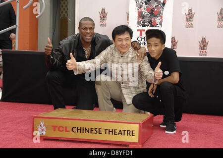 Hollywood, Californie, USA. 6 juin, 2013. Chris Tucker, Jackie Chan et Jaden Smith au cours d'une cérémonie en l'honneur de l'Empreinte empreinte & Jackie Chan, qui a eu lieu au Théâtre chinois de Grauman, (anciennement le Grauman's), 6 juin 2013, à Los Angeles.(Image Crédit : Crédit : Michael Germana/Globe Photos/ZUMAPRESS.com/Alamy Live News) Banque D'Images