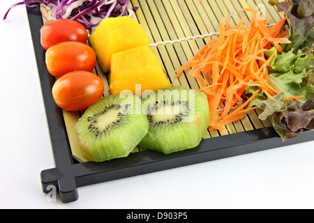 L'ensemble des fruits et légumes pour la santé sur le fond blanc. Banque D'Images