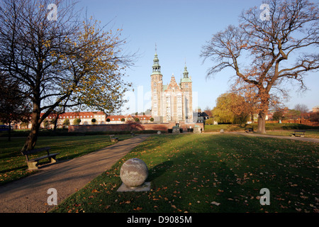 Château de Rosenborg (Rosenborg Slot) abritant un musée et un trésor pour les insignes royaux et bijoux, Kongens Have, Copenhague Banque D'Images