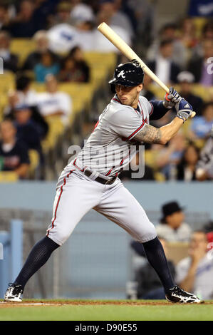 6 juin 2013 - Los Angeles, Californie, États-Unis d'Amérique - le 6 juin 2013 Los Angeles, Californie : Atlanta Braves champ centre Jordan Schafer (17) jusqu'à chauve-souris pendant le jeu entre les Braves d'Atlanta et Les Dodgers de Los Angeles au Dodger Stadium le 6 juin 2013 à Los Angeles, Californie. Rob Carmell/CSM Banque D'Images