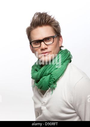 Portrait of young man wearing glasses Banque D'Images