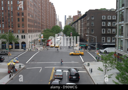 Vue sur la ligne haute des voies de chemin de fer et Park à New York Banque D'Images