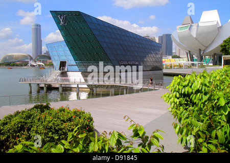 Singapour,The Shoppes at Marina Bay Sands,ArtScience Museum,Marina Bay,Singapore River,Swissotel The Stamford,Hotel,Esplanade Theatres on the Bay,Loui Banque D'Images