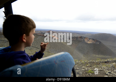 Timanfaya, bus tour du Parc National de Timanfaya, Lanzarote, Îles Canaries Banque D'Images