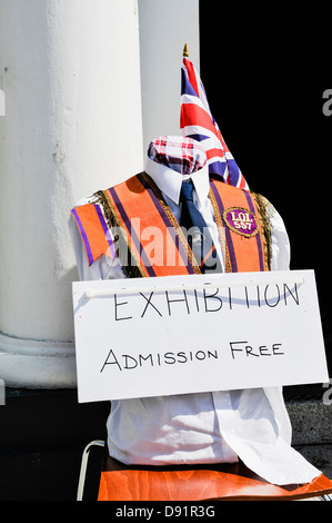 Afficher en dehors d'une exposition de l'ordre d'Orange Banque D'Images