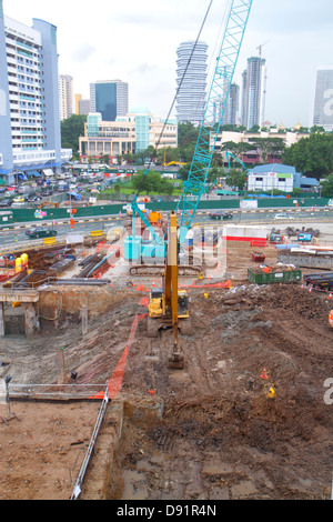 Singapour,Jalan Besar,Rochor MRT Station,métro,transport en commun,sous un nouveau chantier de construction de bâtiment, ville horizon paysage urbain,skysr Banque D'Images