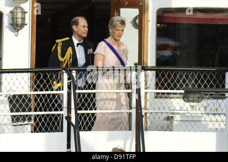 Stockholm, l'Espagne. 8 juin, 2013. Le prince Edward, comte de Wessex et Sophie, comtesse de Wessex, assister à la soirée après le banquet de mariage de la Princesse Madeleine de Suède et Christopher O'Neill hébergé par le Roi Carl Gustaf et la reine Silvia XIV à Drottningholm Palace le 8 juin 2013 à Stockholm, Suède. (Crédit Image : Crédit : Jack Abuin/ZUMAPRESS.com/Alamy Live News) Banque D'Images