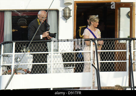 Stockholm, l'Espagne. 8 juin, 2013. Le prince Edward, comte de Wessex et Sophie, comtesse de Wessex, assister à la soirée après le banquet de mariage de la Princesse Madeleine de Suède et Christopher O'Neill hébergé par le Roi Carl Gustaf et la reine Silvia XIV à Drottningholm Palace le 8 juin 2013 à Stockholm, Suède. (Crédit Image : Crédit : Jack Abuin/ZUMAPRESS.com/Alamy Live News) Banque D'Images