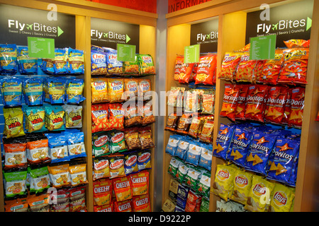 Texas,Sud,Sud-Ouest,Houston,aéroport intercontinental George Bush,IAH,porte,shopping shopper shoppers magasins marché marché achat sel Banque D'Images