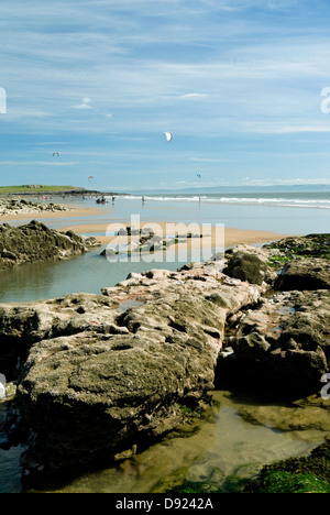 Rock pools, Rest Bay, Porthcawl. South Wales, UK. Banque D'Images