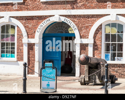 L'Ancienne Douane sur Exeter Quay, à côté de la rivière Exe, Exeter, Devon, Angleterre Banque D'Images