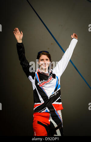 Fort William, Royaume-Uni. 9 juin, 2013. Manon Carpenter prend la 2ème place de la descente de la femme pour en faire un 1-2, lors de la la Coupe du Monde de vélo de montagne UCI de Fort William. Credit : Action Plus Sport Images/Alamy Live News Banque D'Images