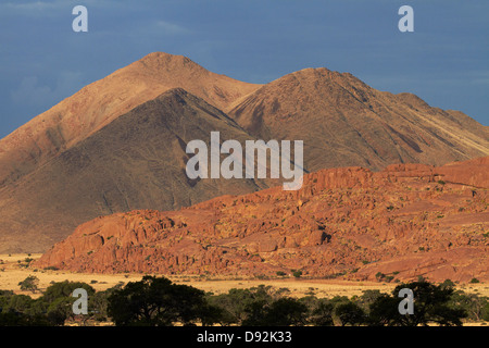 Rock formations, Ranch Koiimasis, Tiras Mountains, dans le sud de la Namibie, l'Afrique Banque D'Images