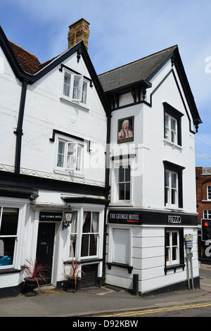 14e siècle le George Hotel, High Street, Bishop's Stortford, Hertfordshire, Angleterre, Royaume-Uni Banque D'Images