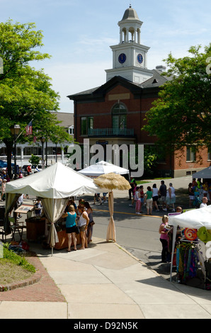 Les gens d'artisanat vendeur tentes à Canal jours juste à Fairport, New York, États-Unis Banque D'Images