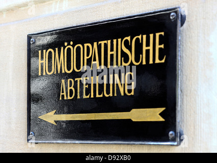 Plaque Métal 'lecture' homéopathiques en allemand Banque D'Images