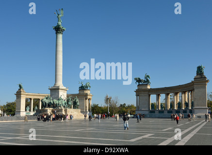 La Millenary Monument Place des Héros, Budapest Hongrie Europe Banque D'Images