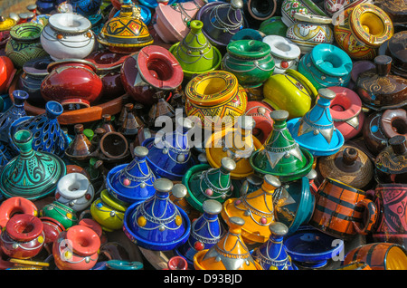 Tajines sur le marché, Maroc Banque D'Images