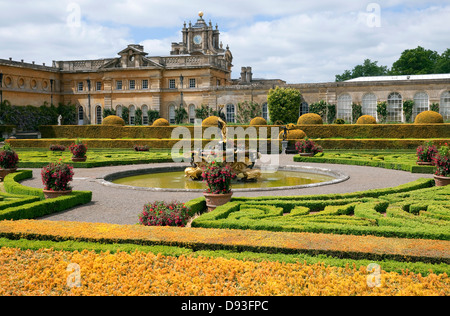 Les jardins du palais de Blenheim, Oxfordshire, Angleterre Banque D'Images