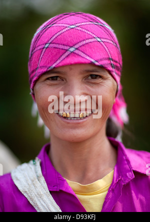 Femme de la minorité Akha, Muang Sing, Laos Banque D'Images