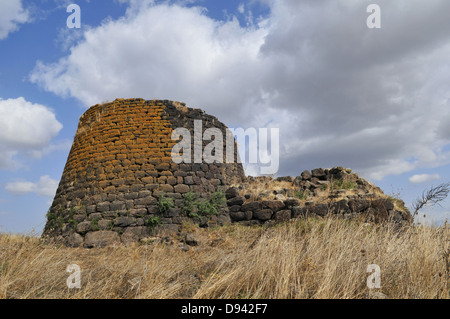 Nuraghe Oes, près de Torralba, Valle dei Nuraghi, Sardaigne, Italie Banque D'Images