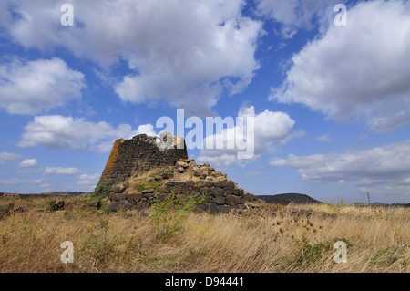 Nuraghe Oes, près de Torralba, Valle dei Nuraghi, Sardaigne, Italie Banque D'Images