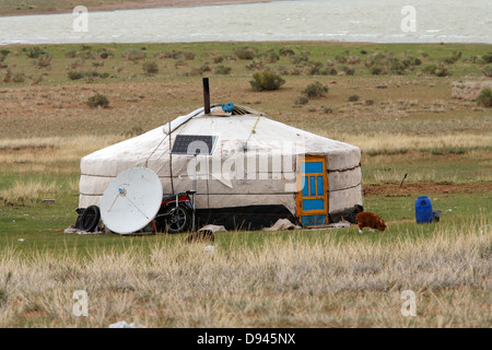 Paysage aride, le nord-ouest de la Mongolie. Banque D'Images