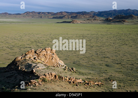 Paysage aride, le nord-ouest de la Mongolie. Banque D'Images