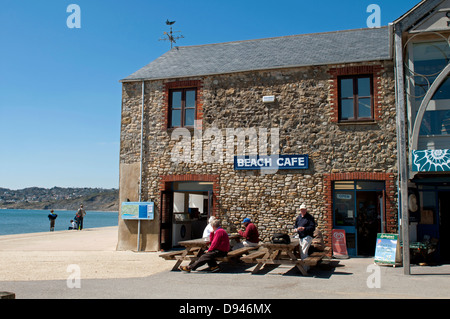 Café de la plage, Charmouth, Dorset, England, UK Banque D'Images